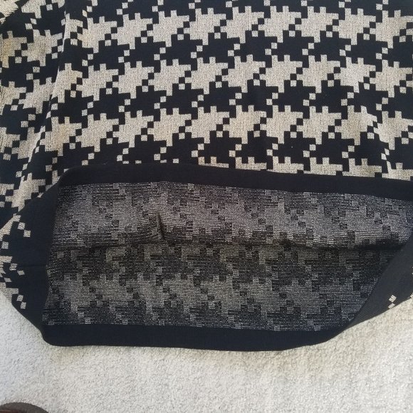 Black and Gold Women's Sweater - Picture 6 of 6